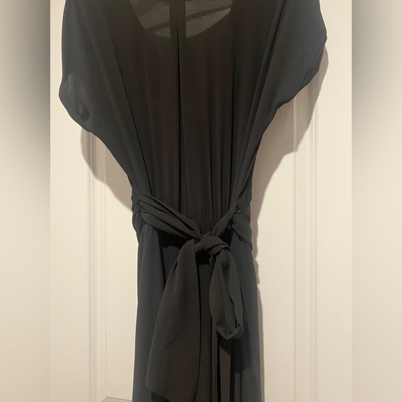 Meghan Flowy Black Women's Dress short with sheer layer NWT - Picture 5 of 10